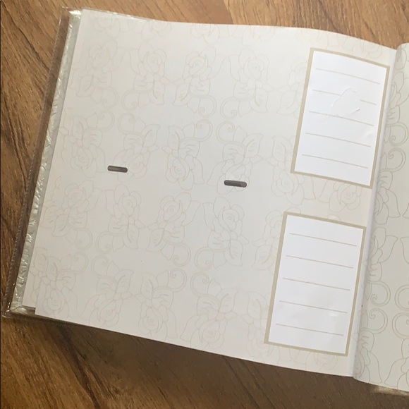 Michael’s 4x6 Wedding Photo Album - Picture 4 of 8